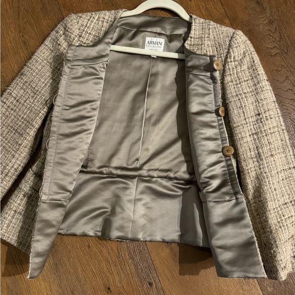 Armani beige tweed cropped jacket sz4 - Picture 3 of 9